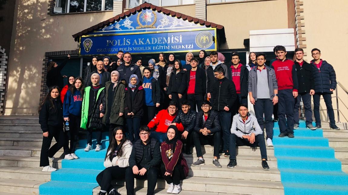 12. Sınıf Öğrencilerimiz İle Erzurum Polis Akademisinine Ziyaret Gerçekleştirdik.